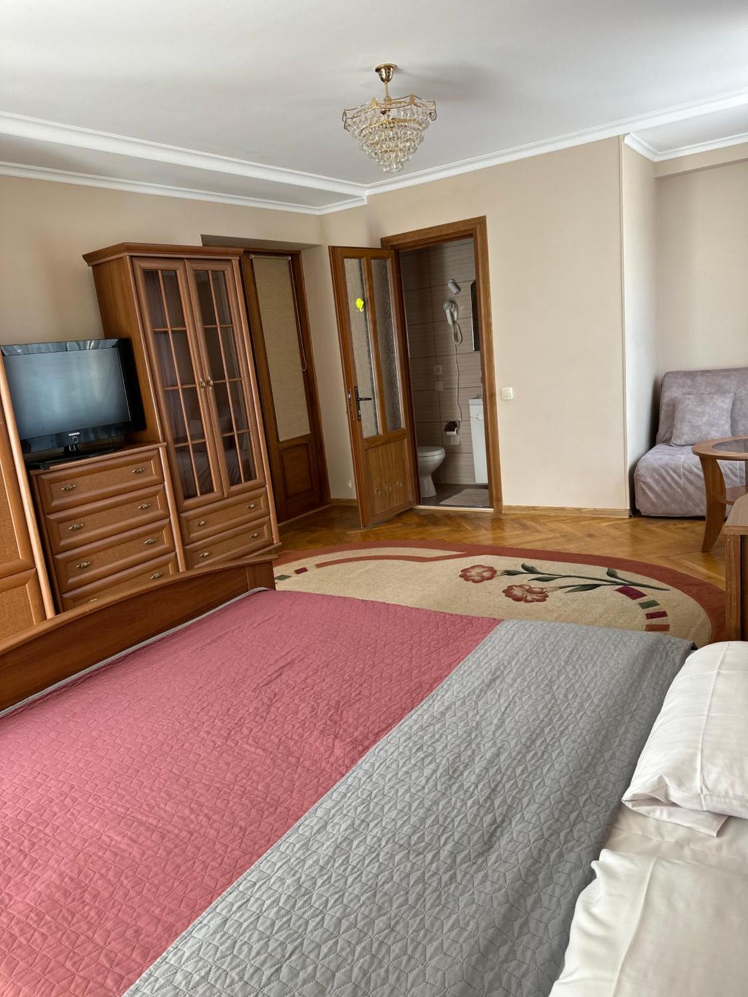 Villa Celebrity Kamianets-Podilskyi Exterior foto