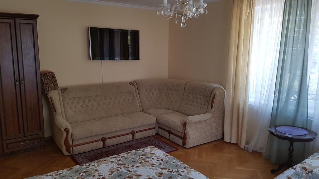 Villa Celebrity Kamianets-Podilskyi Exterior foto