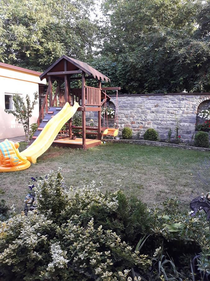 Villa Celebrity Kamianets-Podilskyi Exterior foto