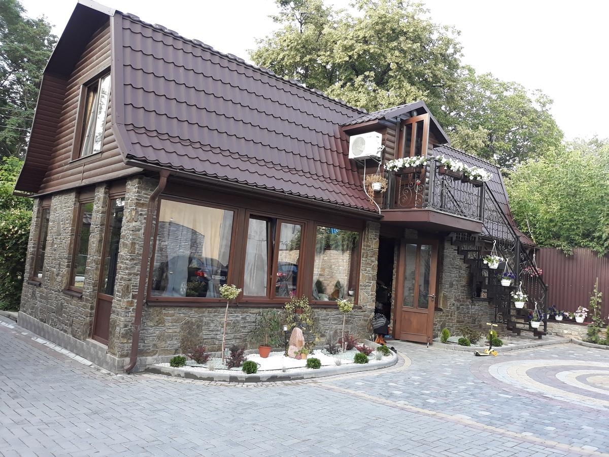 Villa Celebrity Kamianets-Podilskyi Exterior foto